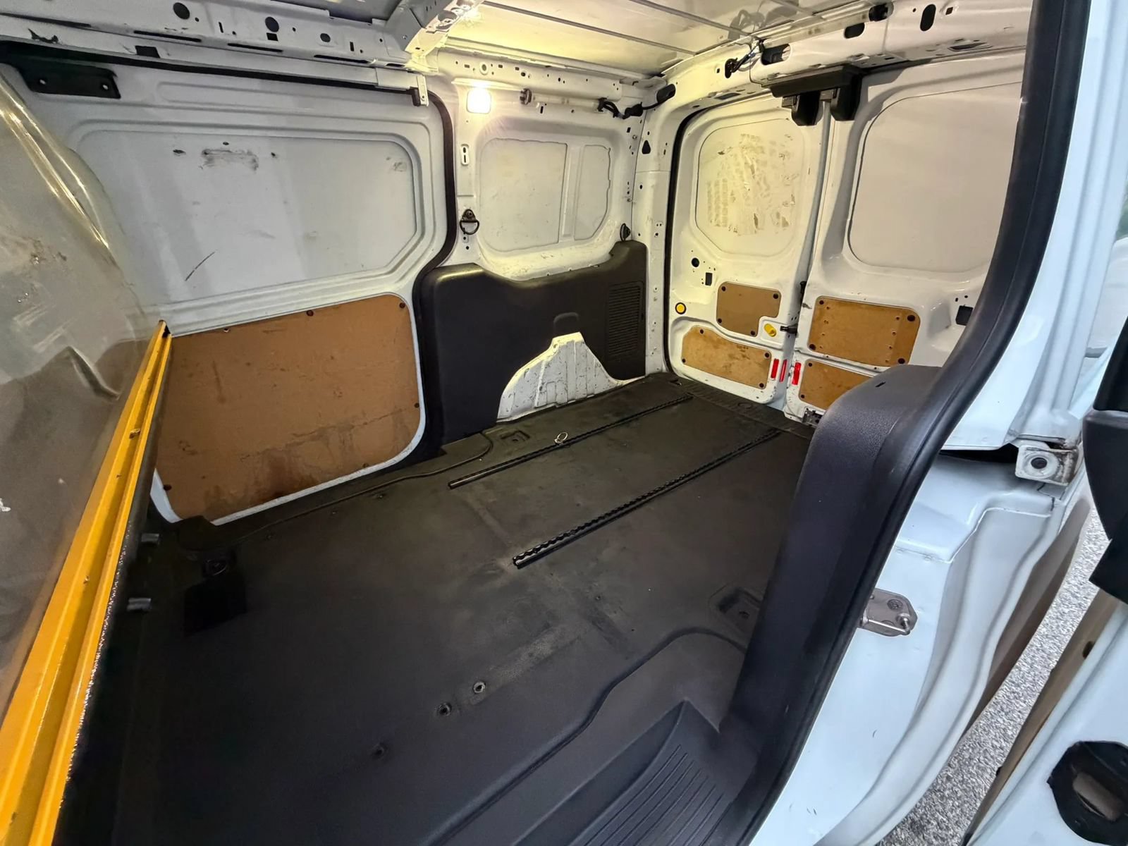 Used 2017 Ford Transit Connect XL FWD image 11