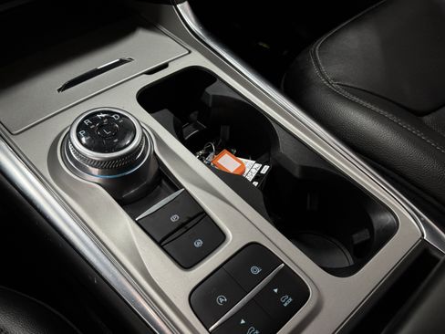 Used 2024 Ford Explorer Limited image 30