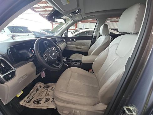Used 2023 Kia Sorento SX AWD/4WD image 11