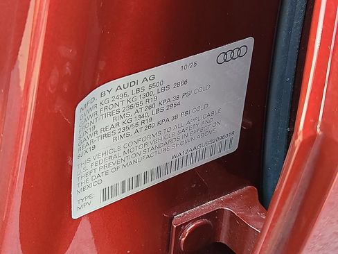 Used 2025 Audi Q5 Premium Plus w/ Premium Plus AWD/4WD image 26