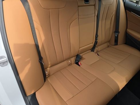 Used 2023 BMW 530e xDrive w/ Premium Package image 5