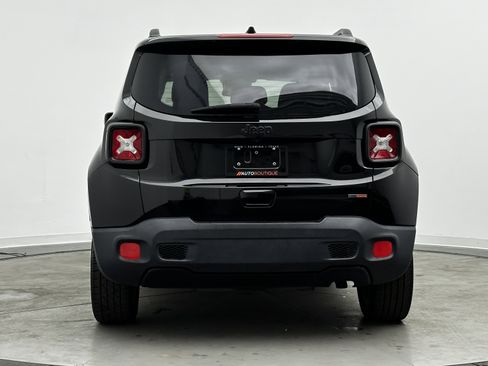 Used 2018 Jeep Renegade Altitude image 6