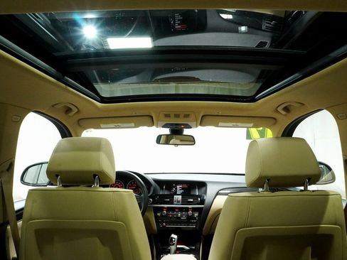 Used 2017 BMW X3 xDrive28i image 8