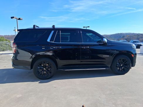 Used 2021 Chevrolet Tahoe Premier w/ Premium Package image 7