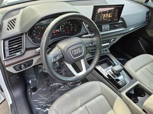 Certified 2023 Audi Q5 2.0T Premium w/ Convenience Package AWD/4WD image 11