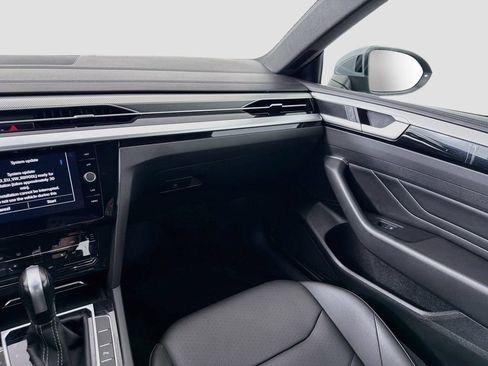 Used 2023 Volkswagen Arteon SE FWD image 22