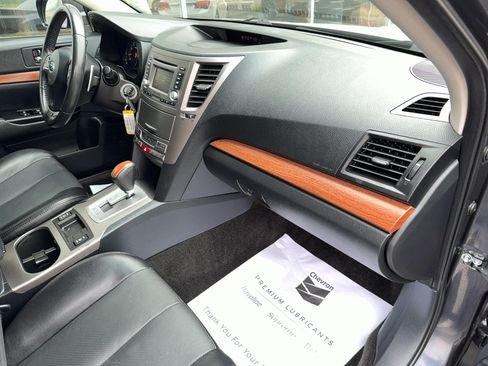 Used 2013 Subaru Outback 2.5i Limited w/ Moonroof Pkg AWD/4WD image 23