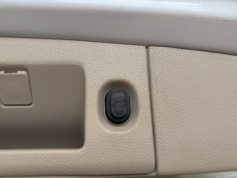 Used 2020 Cadillac Escalade ESV Luxury image 13