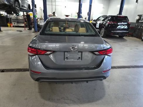 Used 2023 Nissan Sentra SV w/ SV Premium Package FWD image 6