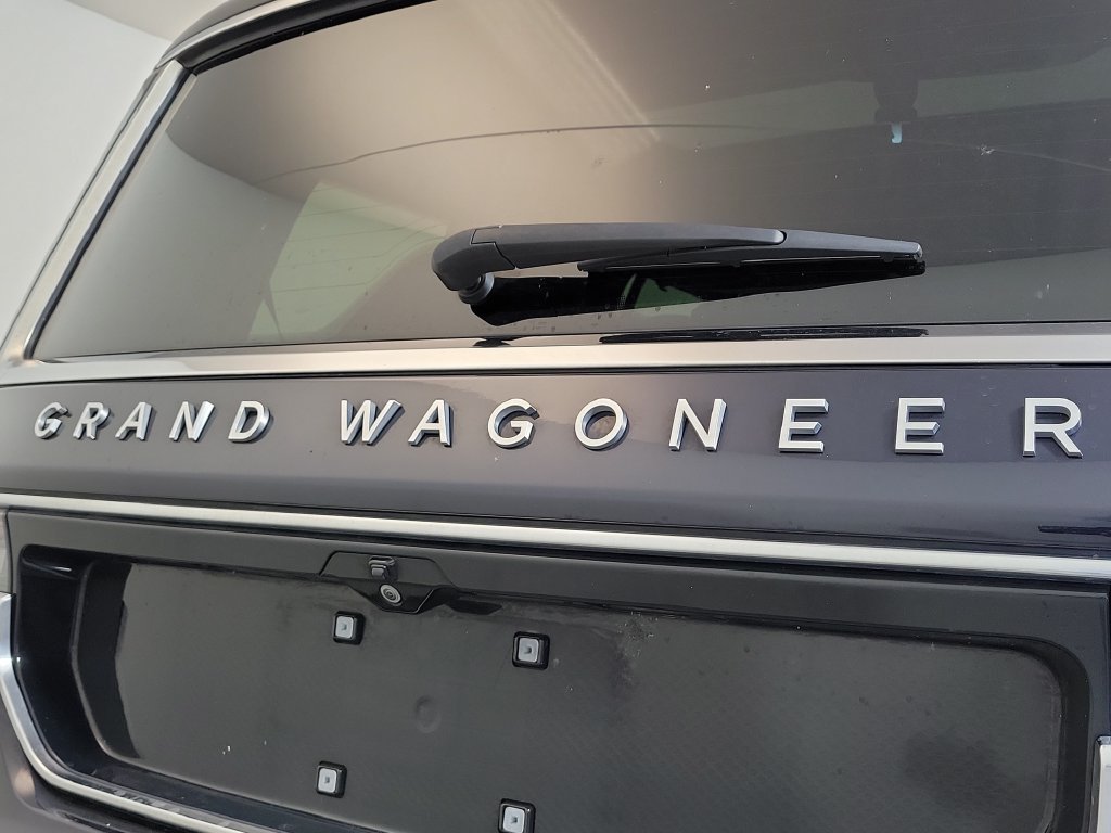 Used 2025 Jeep Grand Wagoneer 4WD image 7