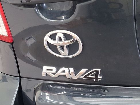 Used 2011 Toyota RAV4 Limited w/ Limited Extra Value Pkg AWD/4WD image 27