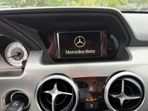 Used 2015 Mercedes-Benz GLK 350 2WD image 3