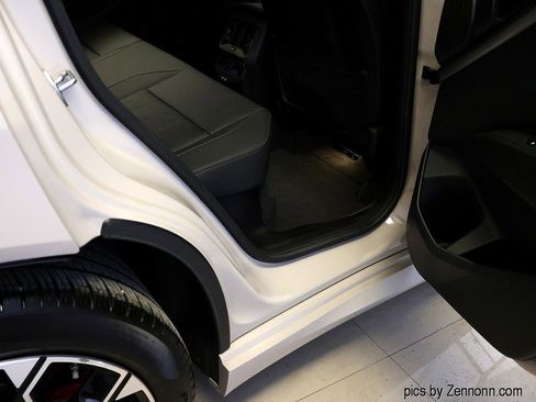 Certified 2025 BMW X3 M50 w/ Premium Package image 34