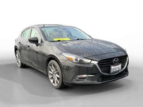 Used 2018 MAZDA MAZDA3 Grand Touring w/ Premium Equipment Package image 7