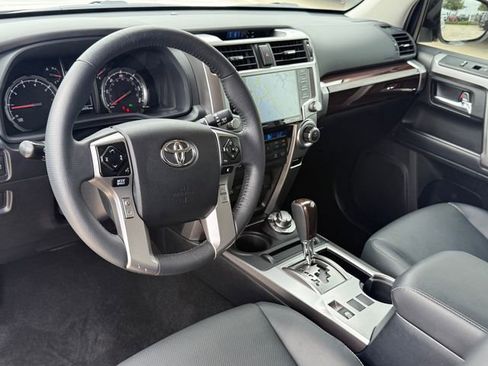 Used 2022 Toyota 4Runner Limited AWD/4WD image 10