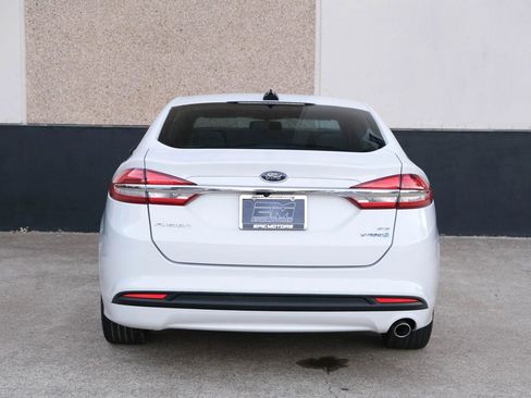 Used 2018 Ford Fusion SE image 17