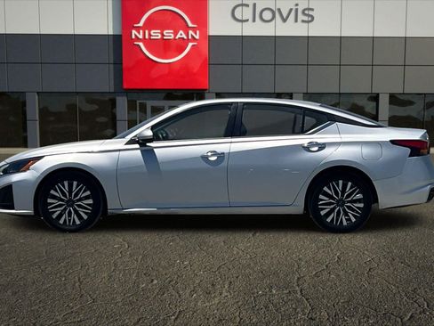 Used 2023 Nissan Altima 2.5 SV FWD image 6