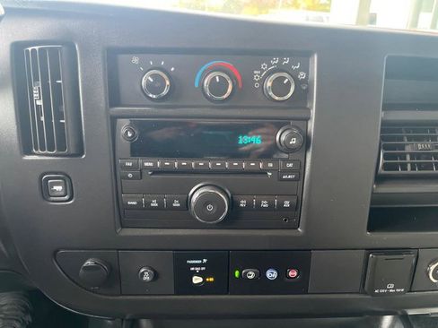 Used 2017 Chevrolet Express 3500 LT w/ LT Preferred Equipment Group image 17