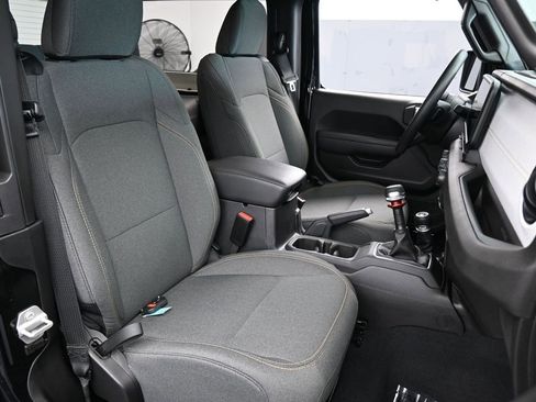 Used 2025 Jeep Wrangler Sport image 39