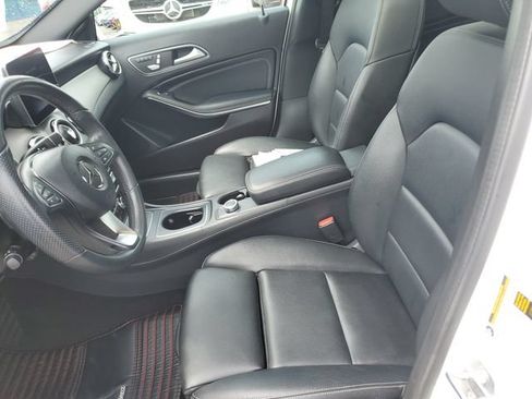 Used 2019 Mercedes-Benz GLA 250 4MATIC image 16