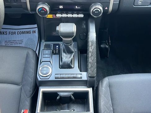 Used 2024 Toyota Tacoma SR5 w/ SR5 Upgrade Package RWD image 17