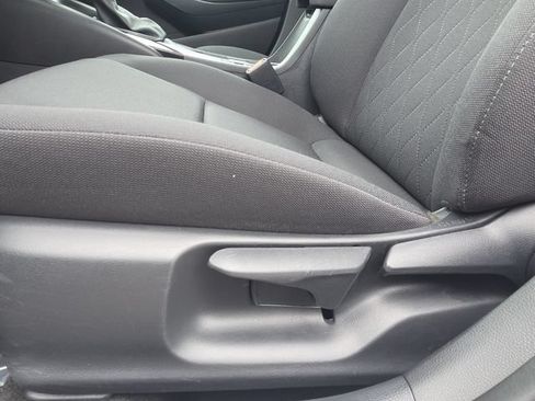 Used 2023 Toyota Corolla LE FWD image 11