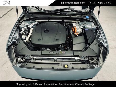 Used 2022 Volvo S60 T8 R-Design Expression w/ Premium Package AWD/4WD image 48