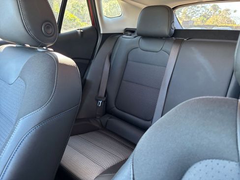 Used 2025 Chevrolet Trax LT image 39