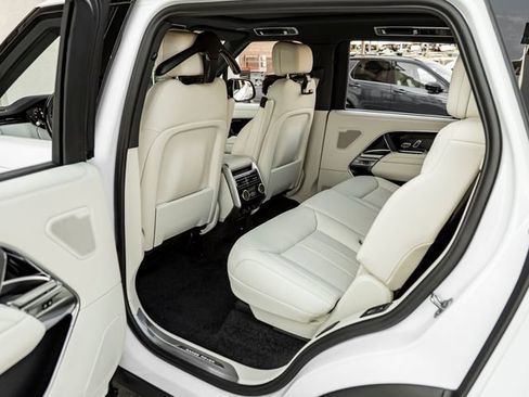New 2026 Land Rover Range Rover Long Wheelbase SE AWD/4WD image 25