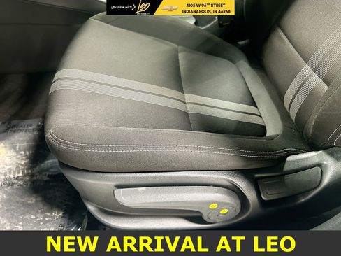 Used 2023 Hyundai Venue SEL image 18