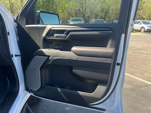 Used 2024 GMC Sierra 1500 AT4X image 30