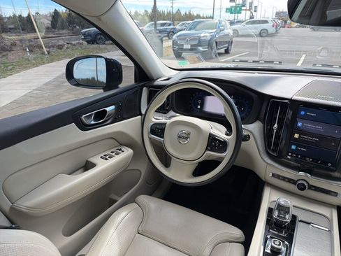 Used 2024 Volvo XC60 B5 Ultimate w/ Protection Package Premier AWD/4WD image 12