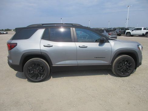 New 2027 GMC Terrain Elevation w/ Elevation Premium Package FWD image 3