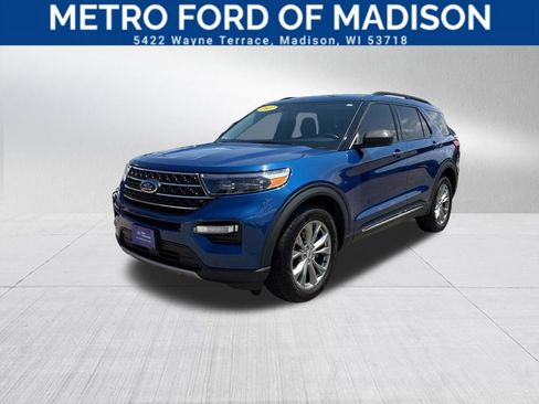 Certified 2022 Ford Explorer XLT w/ Equipment Group 202A AWD/4WD image 1