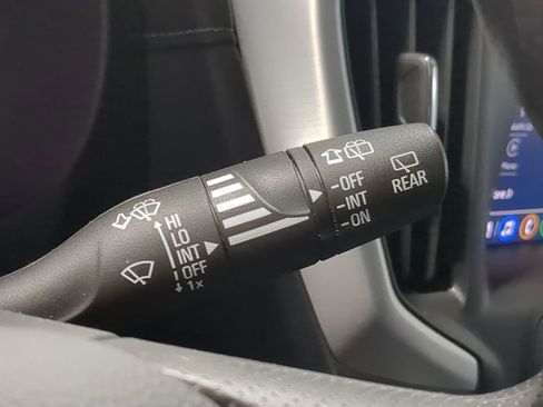 Used 2023 GMC Terrain SLE w/ Driver Convenience Package image 25