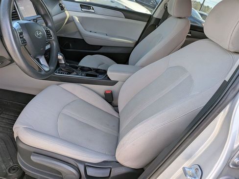 Used 2019 Hyundai Sonata SE image 14