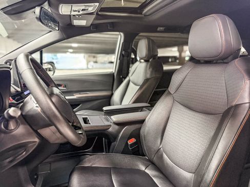 Certified 2023 Toyota Sienna XSE w/ XSE Plus Package FWD image 17