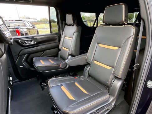 Used 2023 GMC Yukon XL AT4 w/ Max Trailering Package image 19