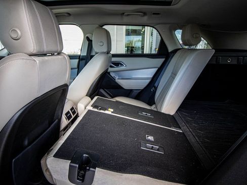 Used 2020 Land Rover Range Rover Velar S image 44