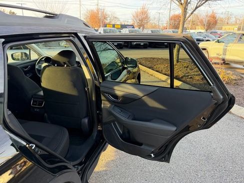 Used 2022 Subaru Outback Premium image 20