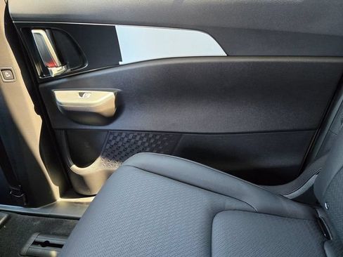 New 2026 Kia Carnival SX Prestige FWD image 8