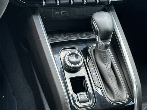 Used 2025 GMC Canyon Elevation AWD/4WD image 23