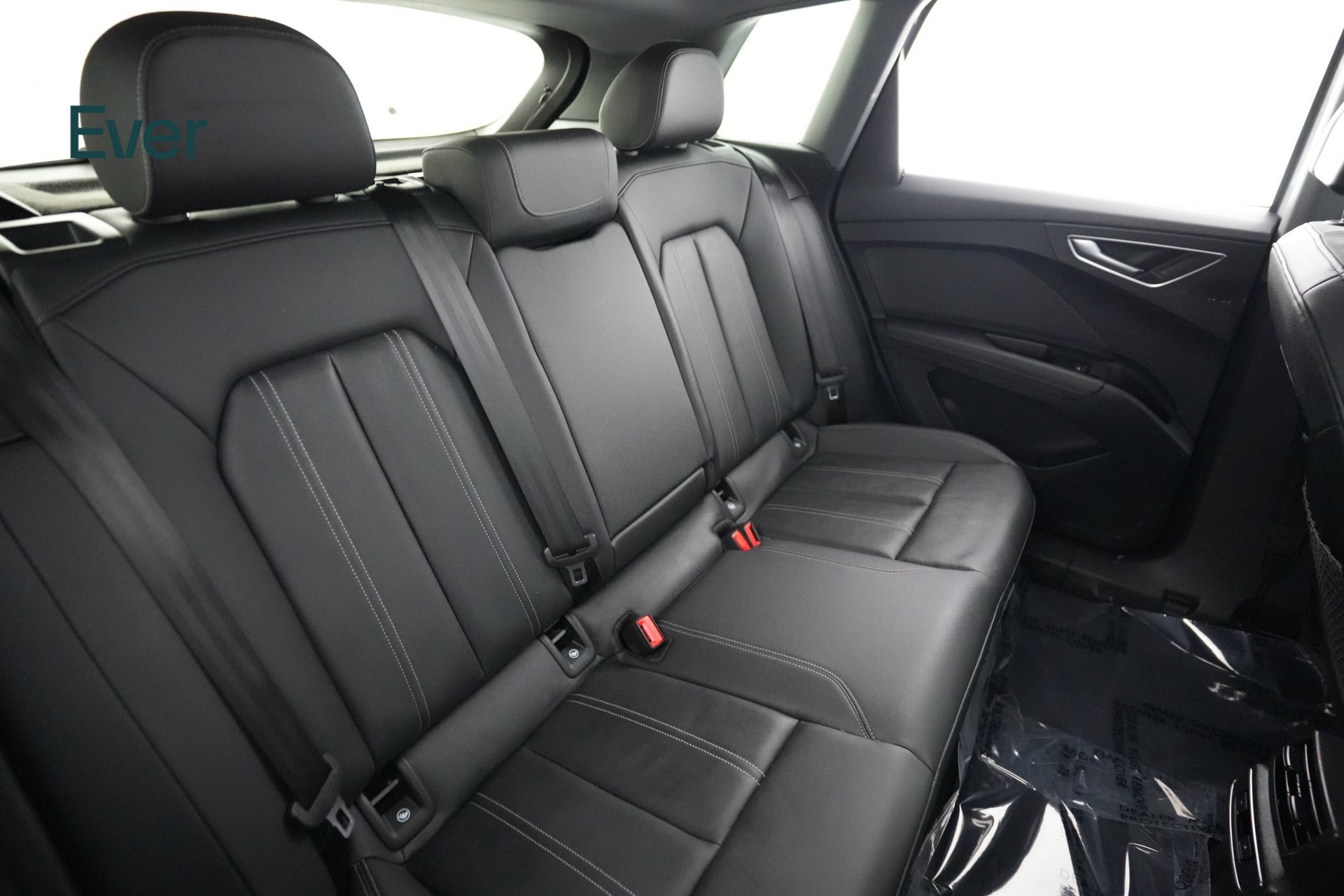 Used 2023 Audi Q4 e-tron Premium Plus w/ Premium Plus AWD/4WD image 5