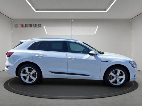 Used 2019 Audi e-tron Premium Plus AWD/4WD image 6