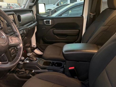 Used 2021 Jeep Wrangler Willys image 5