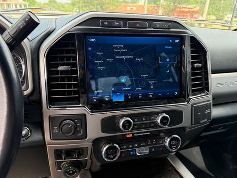 Used 2022 Ford F350 Lariat w/ Black Appearance Package AWD/4WD image 20