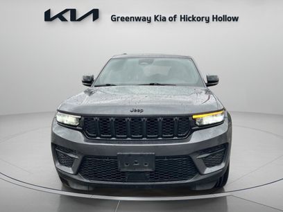 Used 2023 Jeep Grand Cherokee Altitude