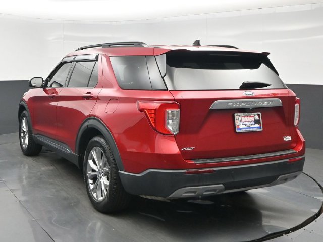 Used 2022 Ford Explorer XLT w/ Equipment Group 202A RWD image 4