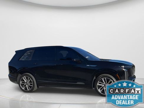 Used 2026 Cadillac Vistiq Sport image 2