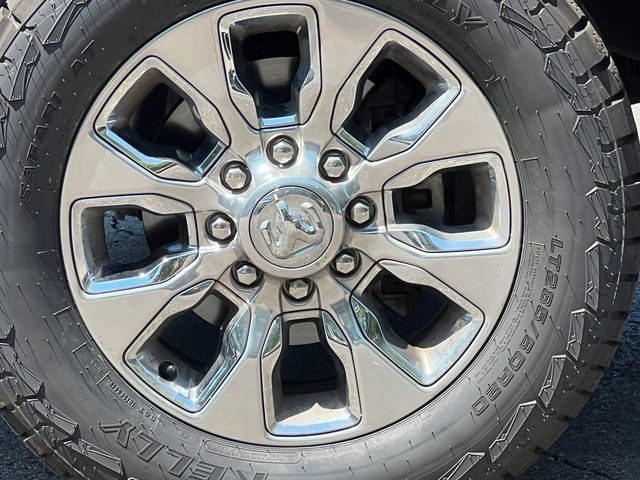 Used 2024 RAM 3500 Limited AWD/4WD image 7